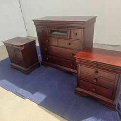 Beautiful 3 Piece Bedroom Set