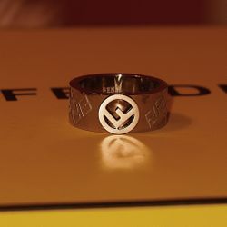 FENDI RING