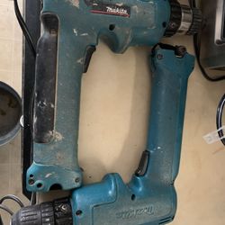 Makita Cordless Drills Two Batterys And 3 Charger