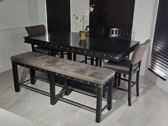Dining table set