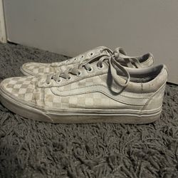 Size 10W - VANS White Checkered