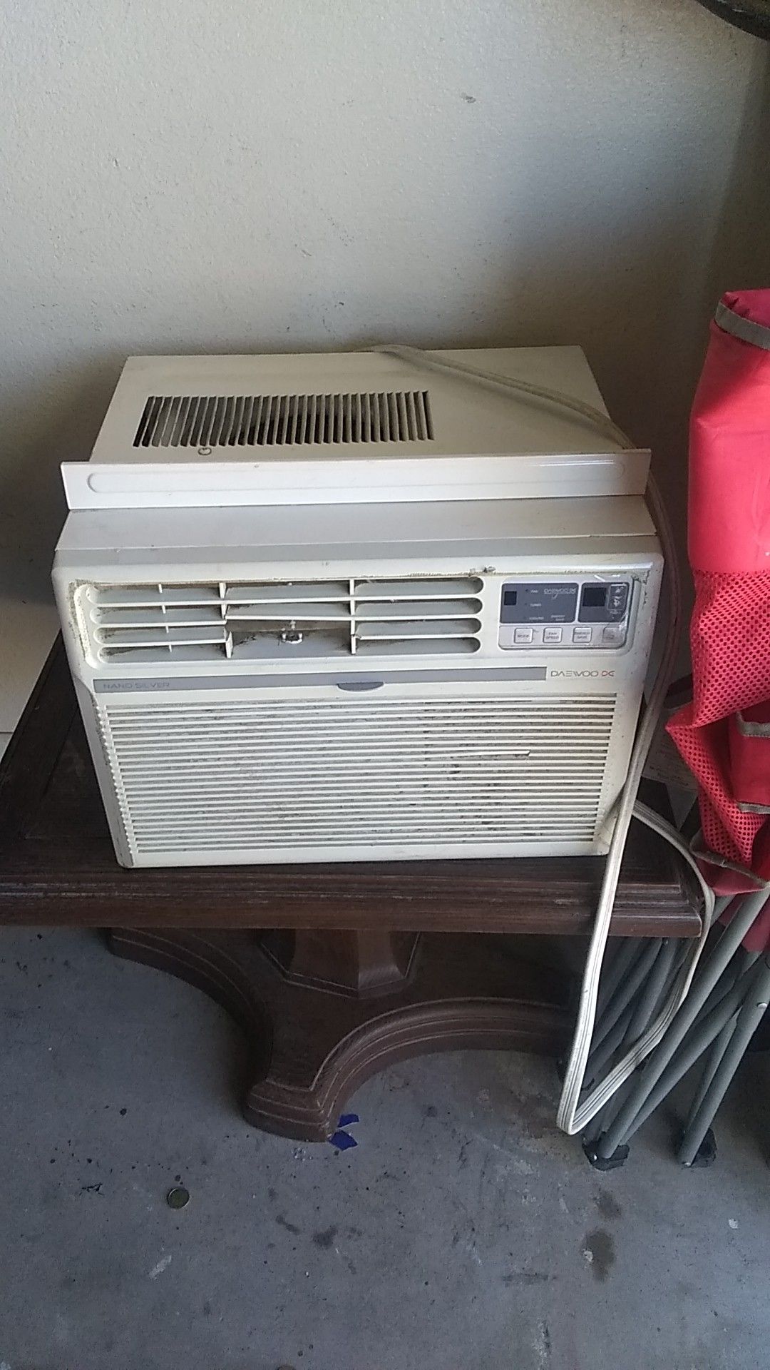 AC unit works real good moving to an apt not going to need anymore