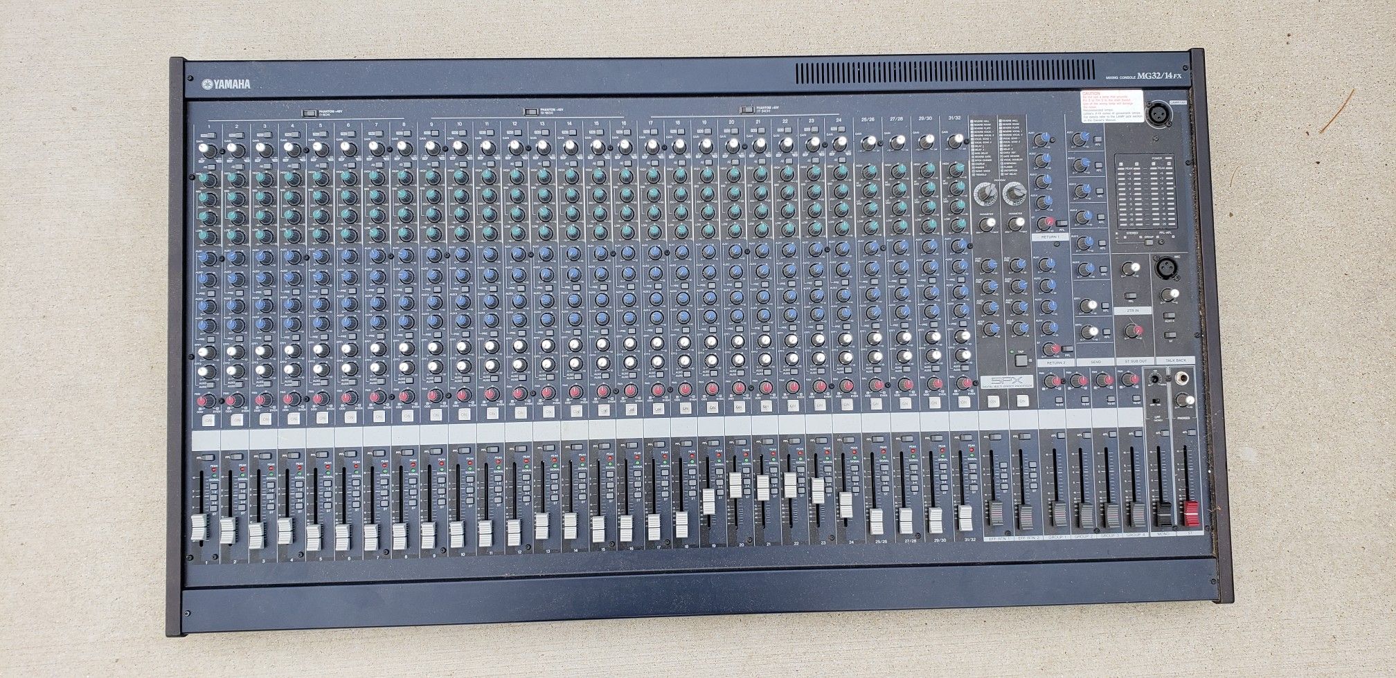 Yamaha mg32/14fx mixing console p.a
