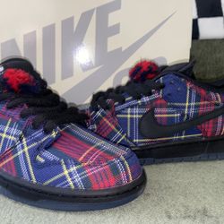 Nardwuar DS Size 9 Nike SB Dunk Low