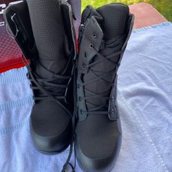 Men’s Size 11 Black Boots New 