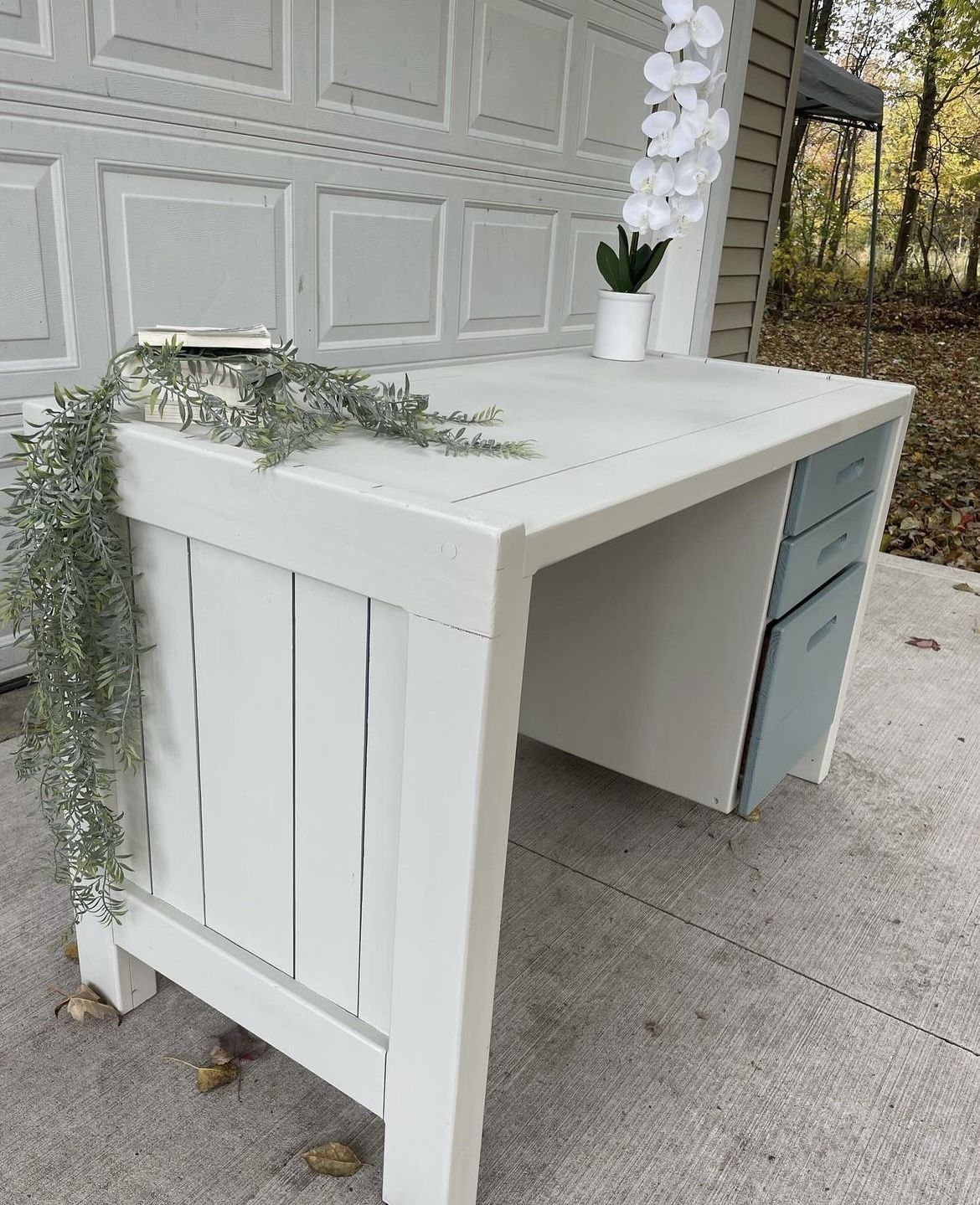 desk
