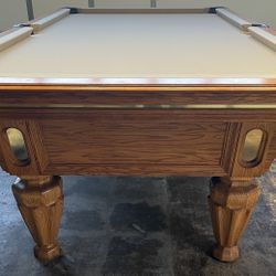 Olhaulsen Pool Table ( Free Delivery & Set Up ) 
