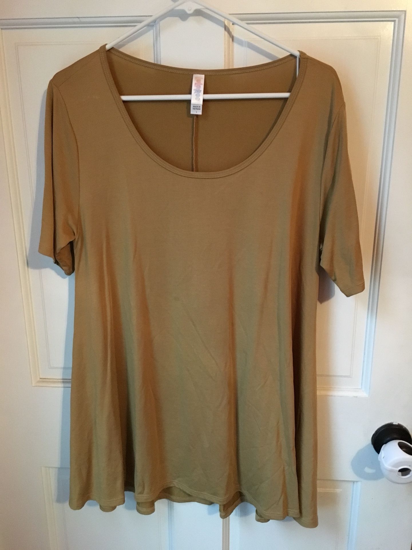 Solid gold perfect tee in large - Lularoe