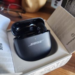 CASE ONLY  BOSE Ultra Quietcomfort ii New