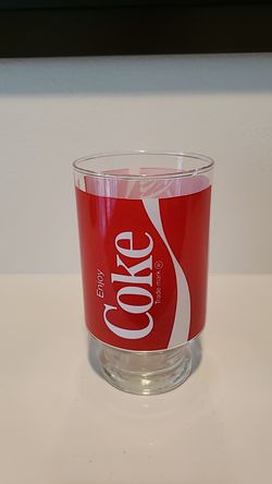 Vintage Coca Cola Soda Glass. No chips or cracks. VERY COLLECTIBLE.
