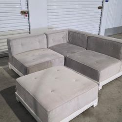 Pottery Barn Sectional Couch (DELIVERY OFFERED)