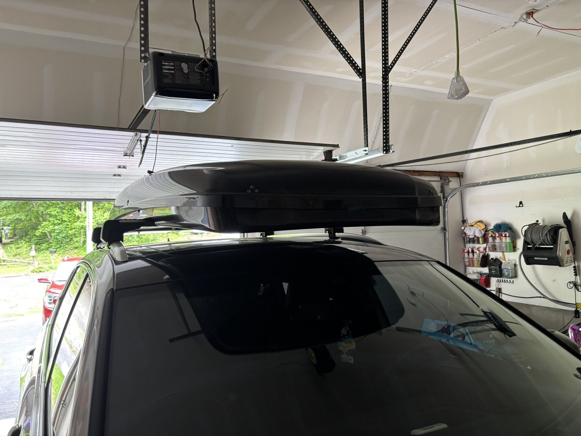 Ski guard 860 Roof box