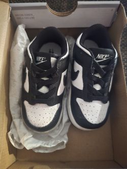 Toddler NIKE SHOES LIKE NEW SIZE 6