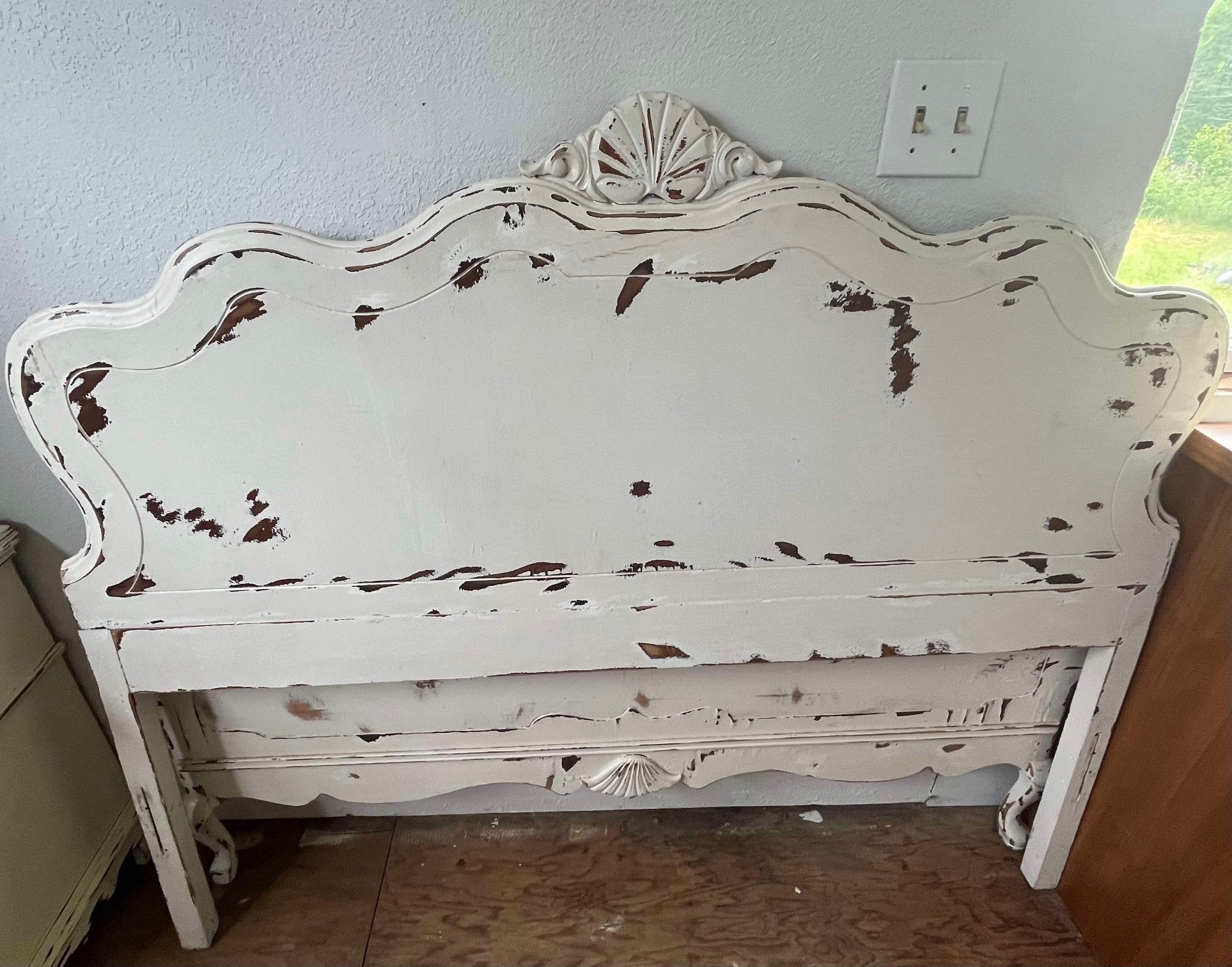Bed Frame And 2 Matching Night Stands
