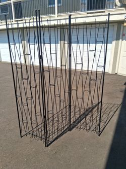 Candle holder divider