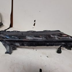 2022-23 OUTLANDER - RIGHT HEADLIGHT