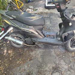 2014 Scooter 50cc For Parts