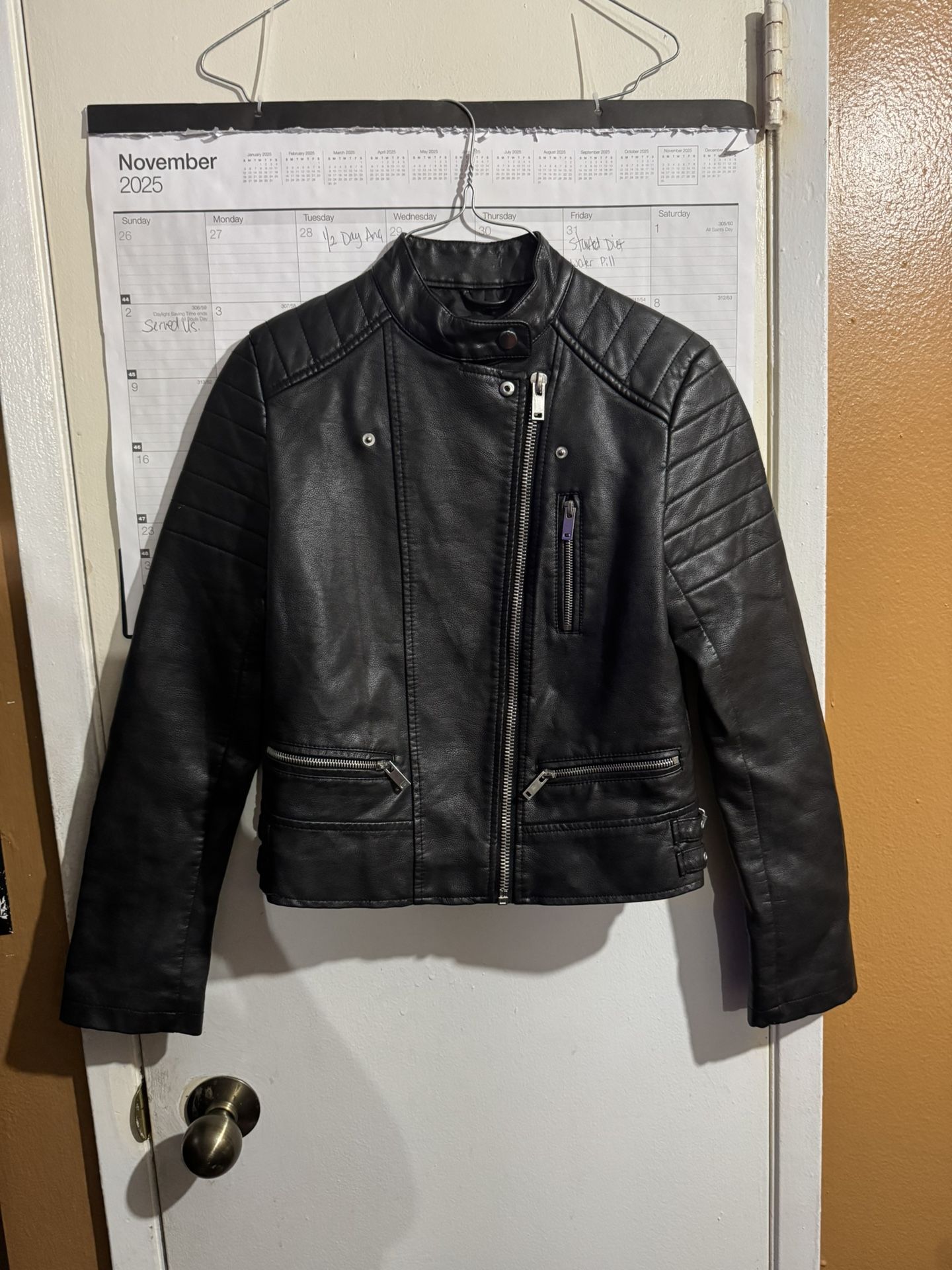 Zara, Women’s Basic Outerwear, Black Zipper Jacket, Size Smal, Used Good Condition, Please Read Description And See Pictures