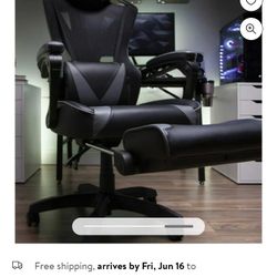 Like New Respawn Gaming Chair