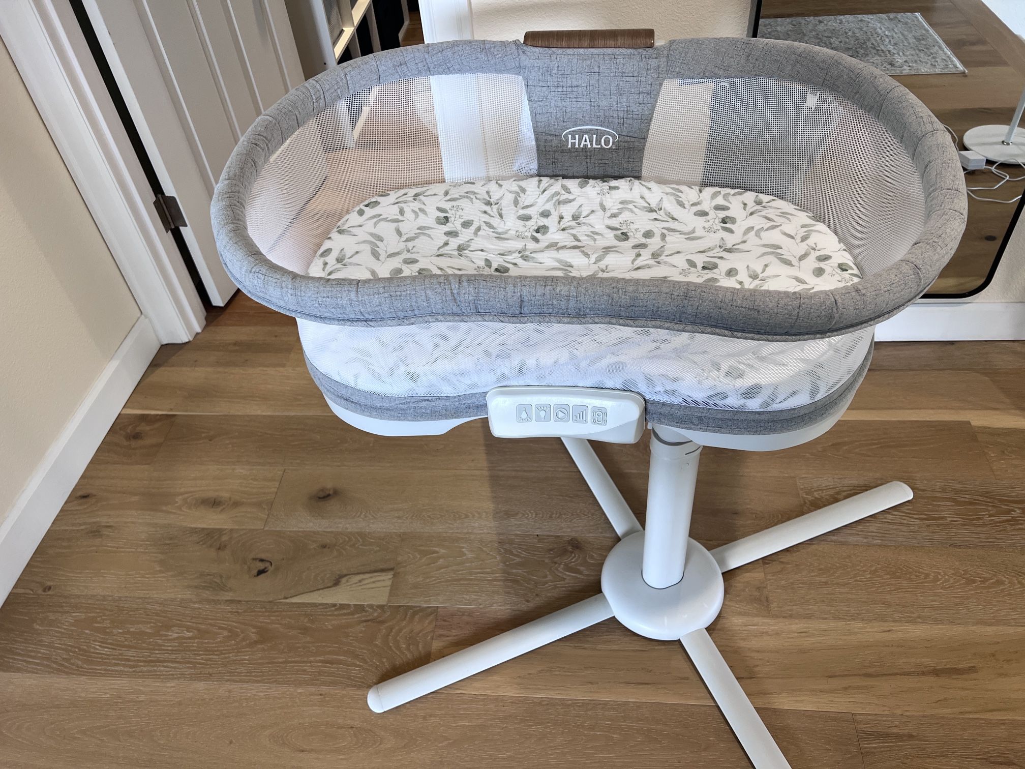 Halo Bassinet Luxe Swivel Sleeper