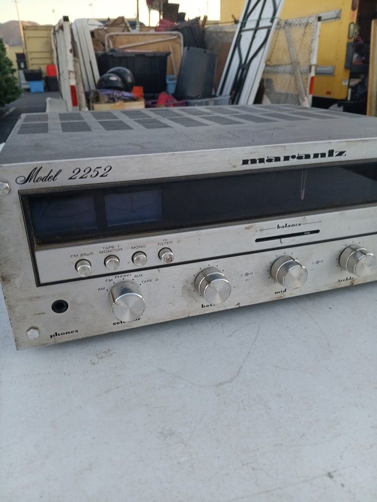 Marantz Model 2252