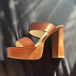 Women heels Size 10