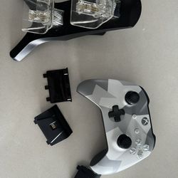 Xbox Core Wireless Controller with chargers