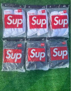 Supreme socks