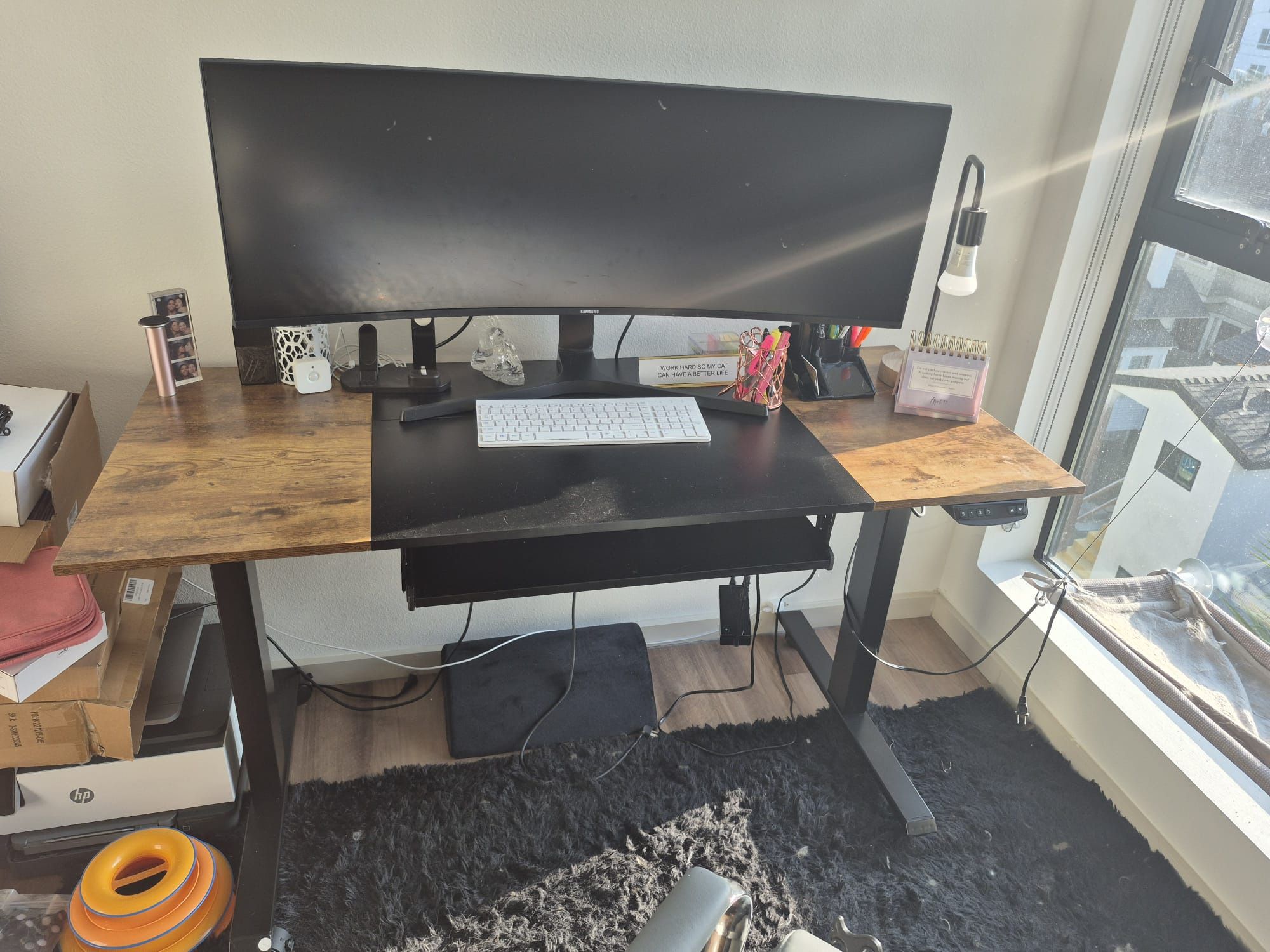 🖥️ Upgrade Your Workspace with Our Sleek Standing Desk! 🖥️