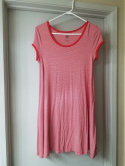 Kohls brand red top