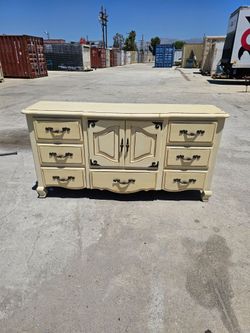 Vintage dresser