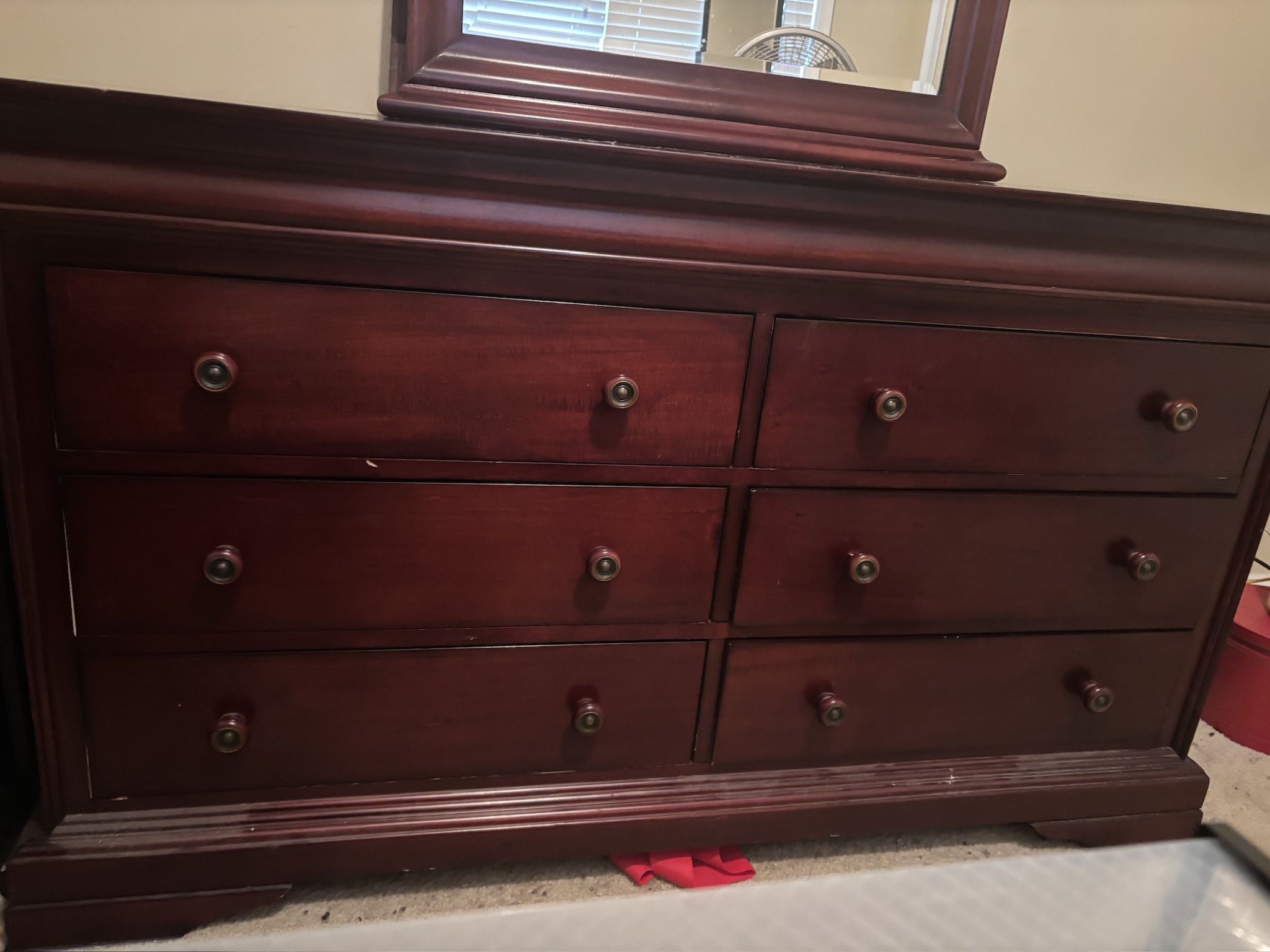 Dresser