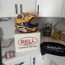 Vintage Bell Moto 6 McGrath Replica