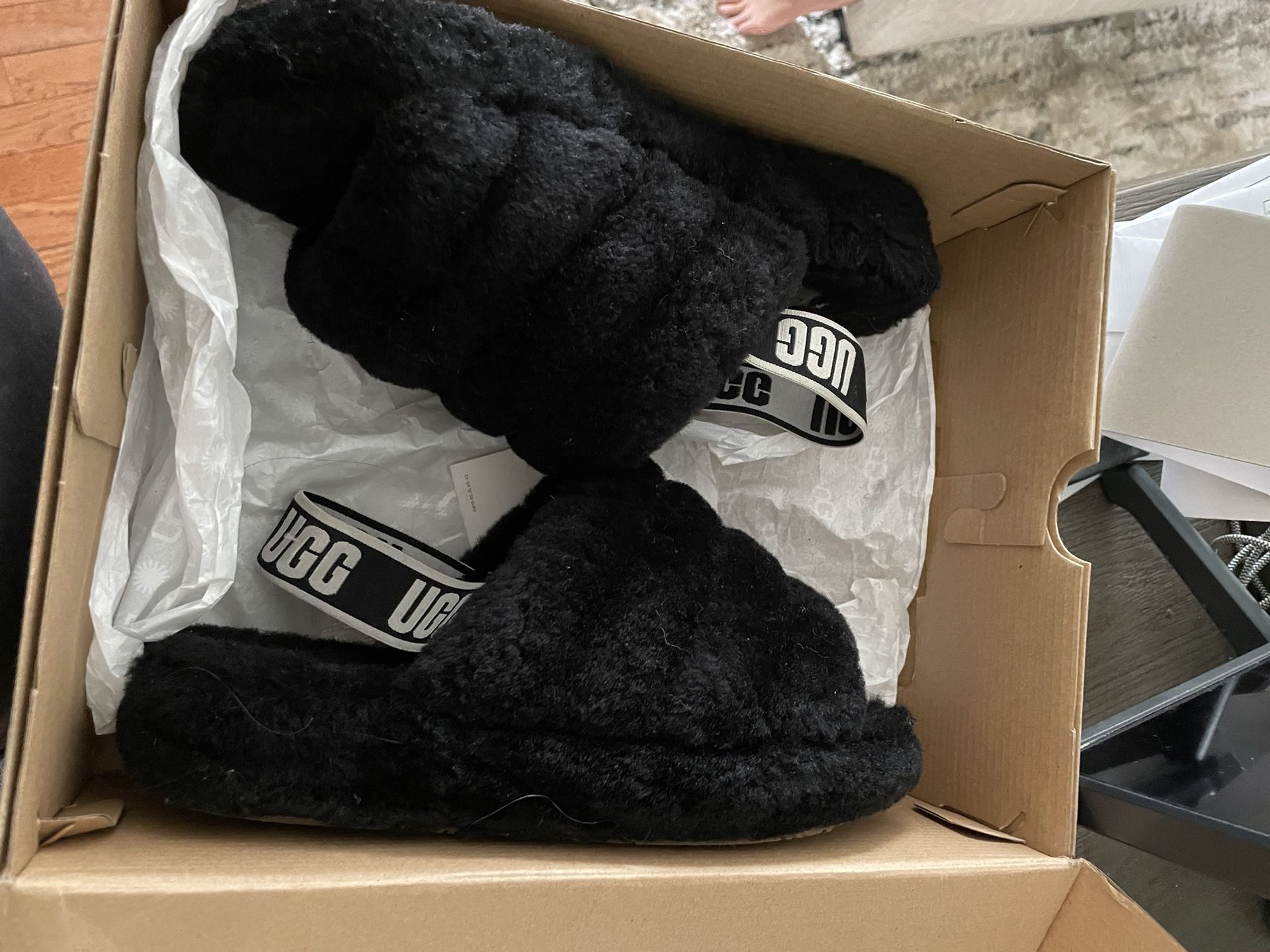 Ugg Slippers Size Women 9