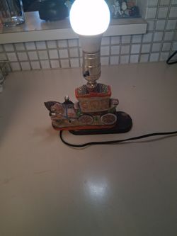 Vintage Japanese saturated moriage hand painted horse and carriage lamp