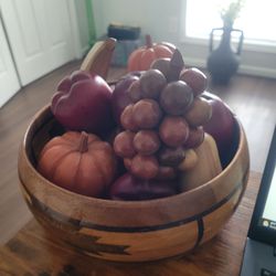 Wood fruit bowl