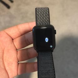 LAST CALL - Apple Watch SE Gen 2  - $90 (with Charger)