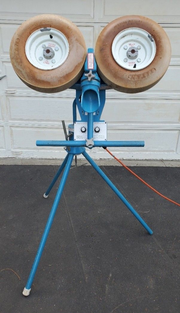 Super Jugs Pitching Machine in great shape!