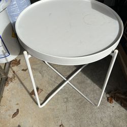 18” Round Table