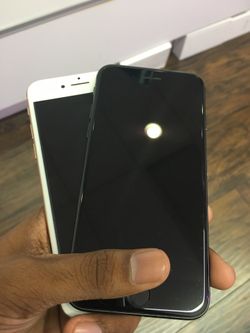 iPhone 8 64GB Factory Unlocked Excellent Condition With Free Charger