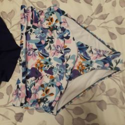 New Beautiful Bathing Suit. High Waisted And W/ Navy Blue Top SIZE M. SEE PHOTOS.  CASH/PICKUP ONLY 