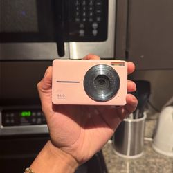 digital camera