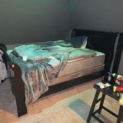 Black Headboard And Footboard Sleigh Bed Wood With Matress And Box Spring n