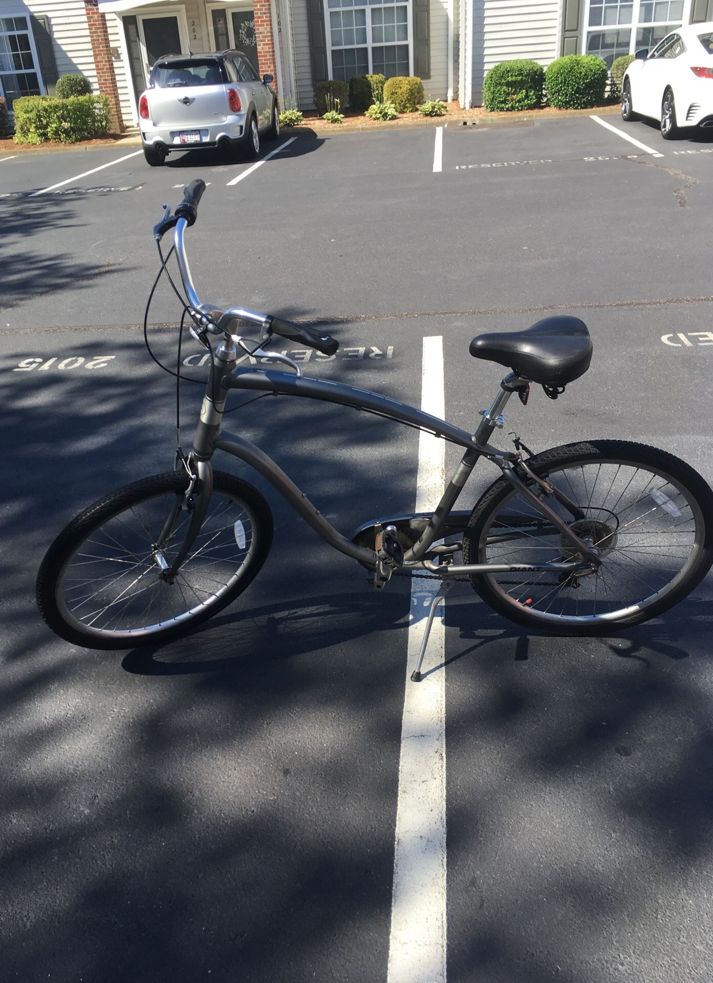 GIANT SUEDE BICYCLE 26 INCH 7 SPEED for Sale in Norfolk, VA OfferUp