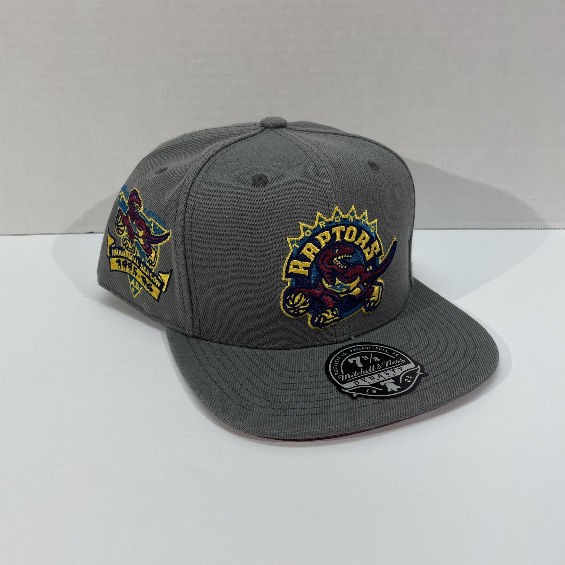 Toronto Raptors Mitchell & Ness Inaugural Patch Throwback NBA HWC Gray Hat Cap Adult Fitted 7 3/8 NWT