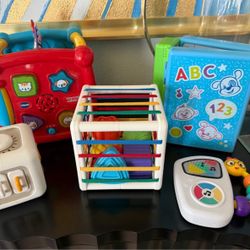 Bundle Vtech activity cube, Fisher-Price music book, baby Einstein music Toy Set