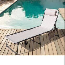 Outdoor Foldable Chaise Lounge Chair with Detac hable Pillow & Pocket