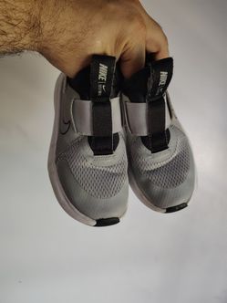 Kids Nike running sneakers size 12.5c