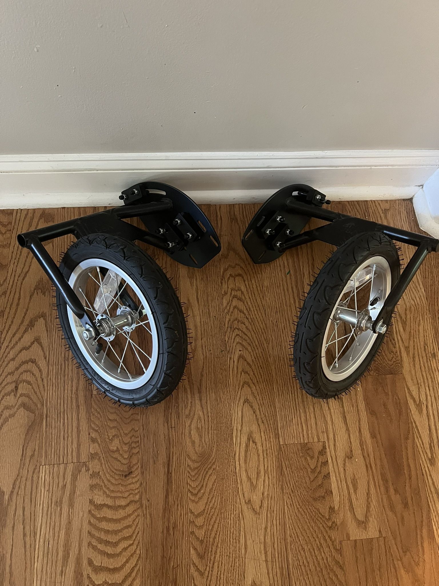 Barely Used Adult Stabilizer Wheels Kit