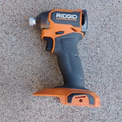 IMPACT DRILL DEWALT TOOL ONLY 